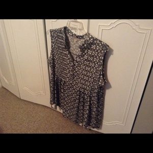 Dress Barn 2X black and white Sleeveless print top